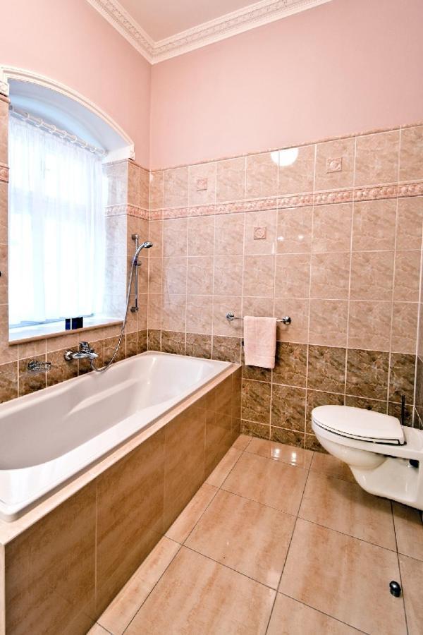 Pension Napoleon Karlovy Vary Esterno foto